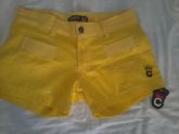 Short jeans amarelo